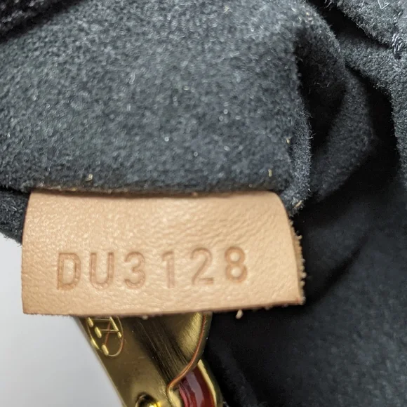 LOUIS VUITTON Monogram Canvas Duffle Bucket Bag - Picture 5 of 13